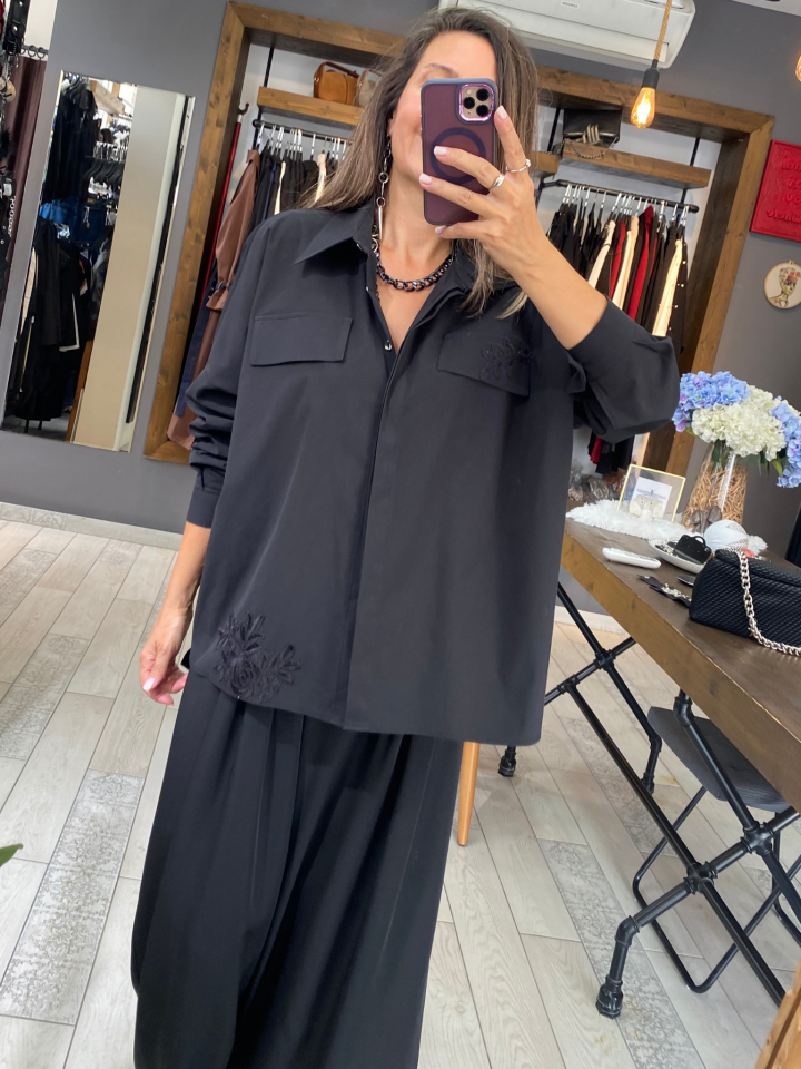 Sylvie Dantel Aksesuarlı Gömlek (siyah)