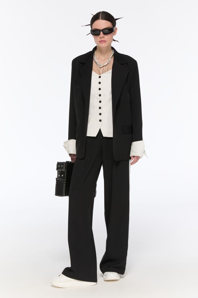 Valen Arkası Gömlek Detaylı Blazer (siyah)