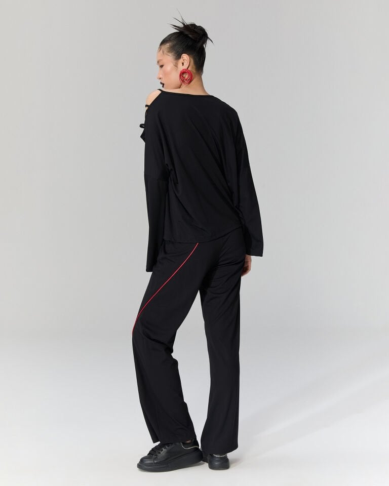 Tine Omuz Detaylı Bluz