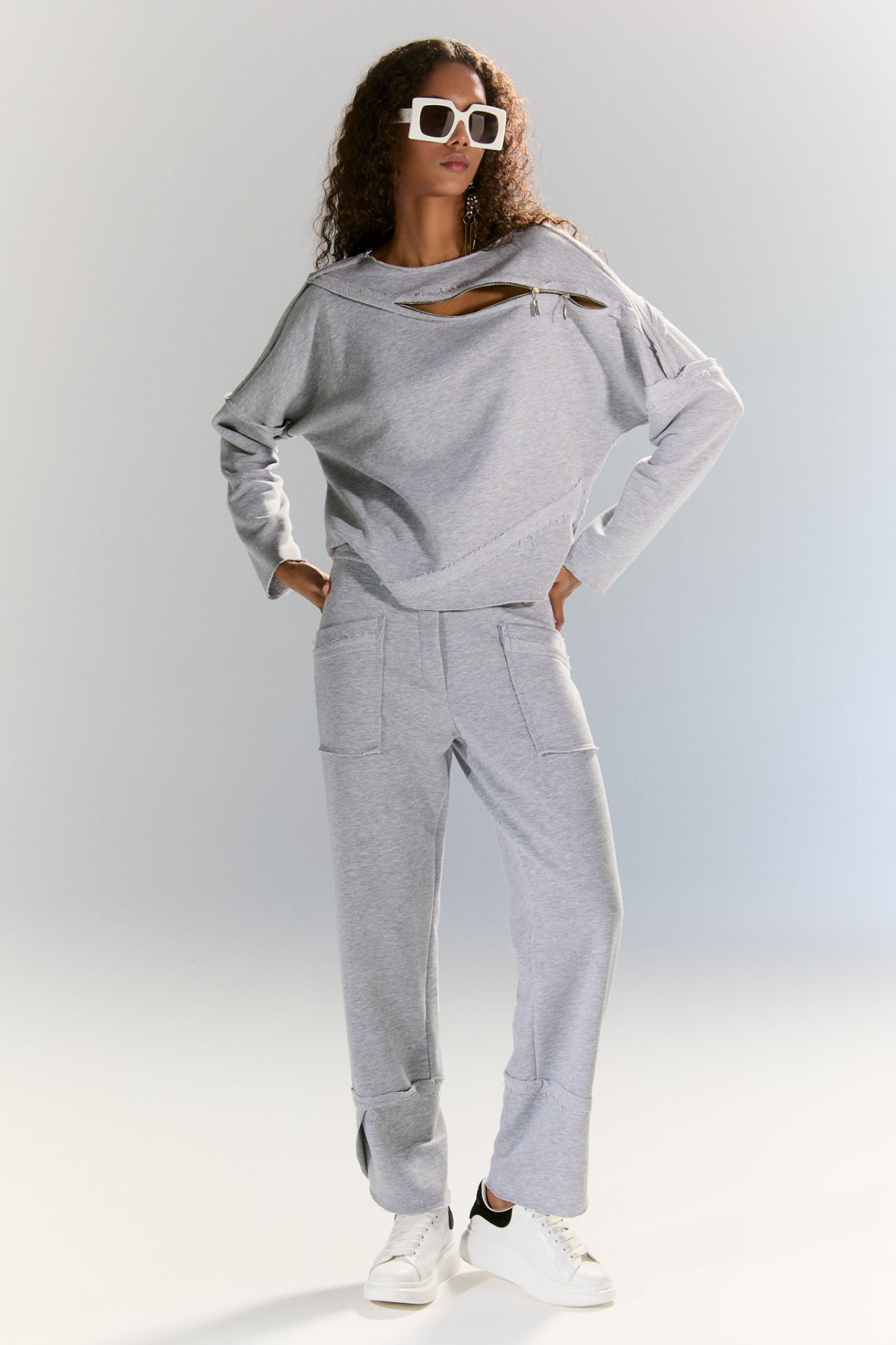 Paça Detaylı Pantolon(gri)