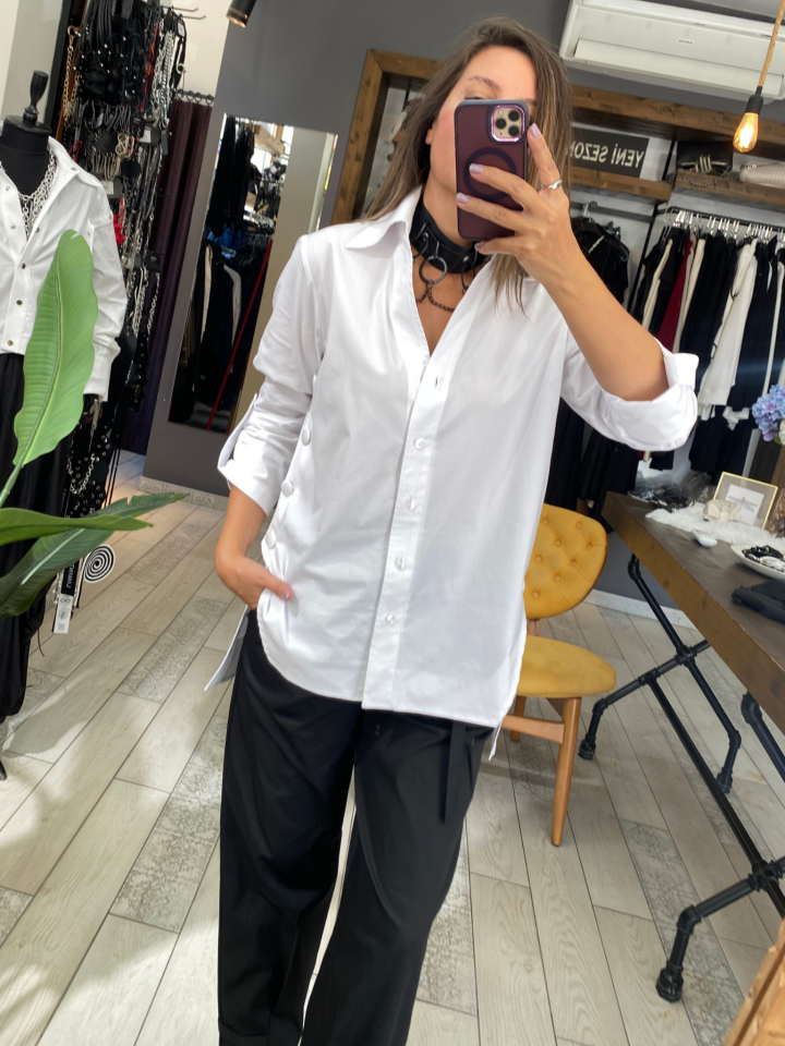 Camela Yanı Düğmeli Gömlek (Beyaz)