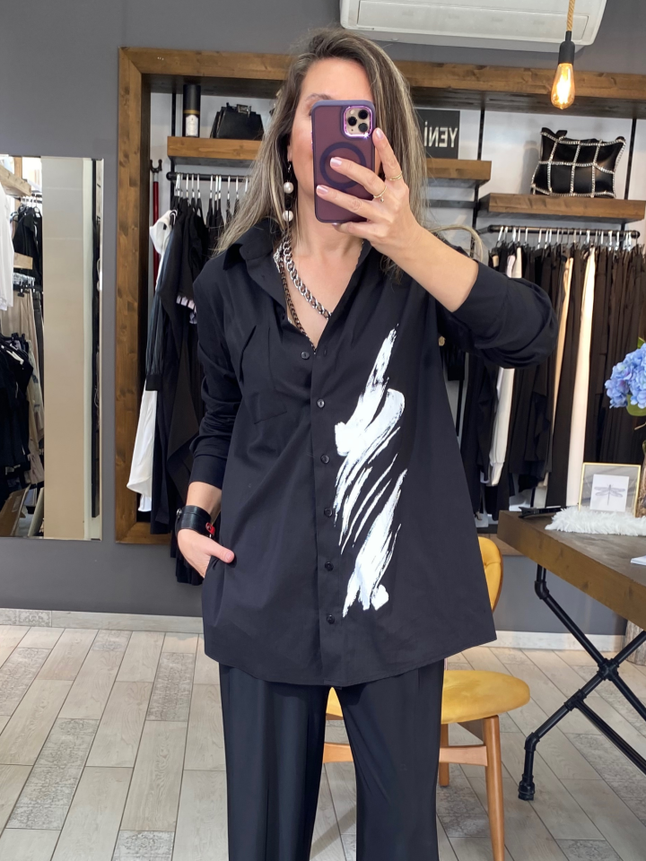 Clay Sırtı Düğme Detaylı Gömlek (siyah)