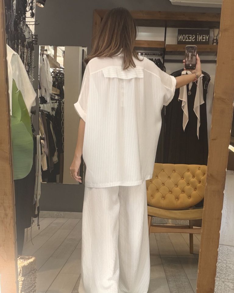 Natalie Arkası Uzun Çizgili Gömlek (beyaz)