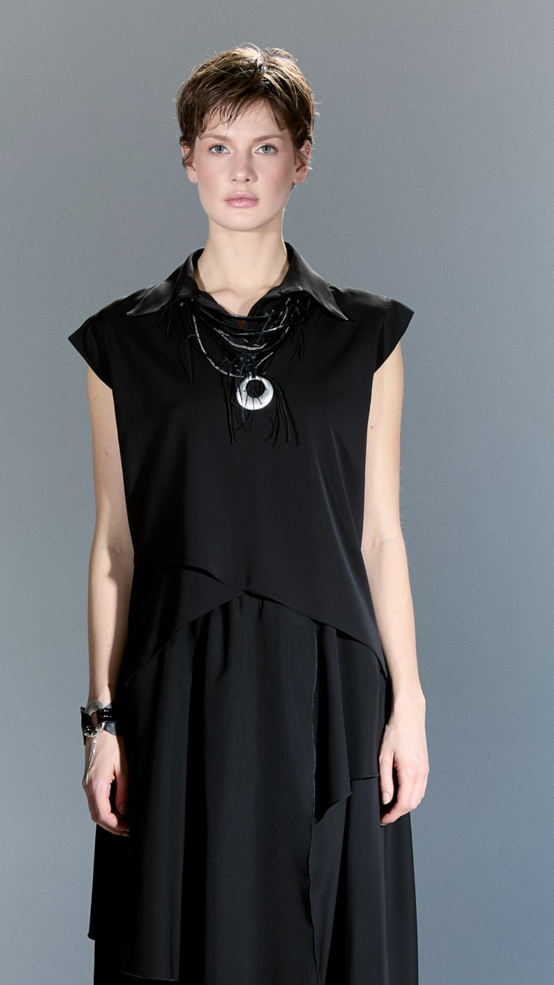 Saçaklı ve Eskitme Metalli Kolye