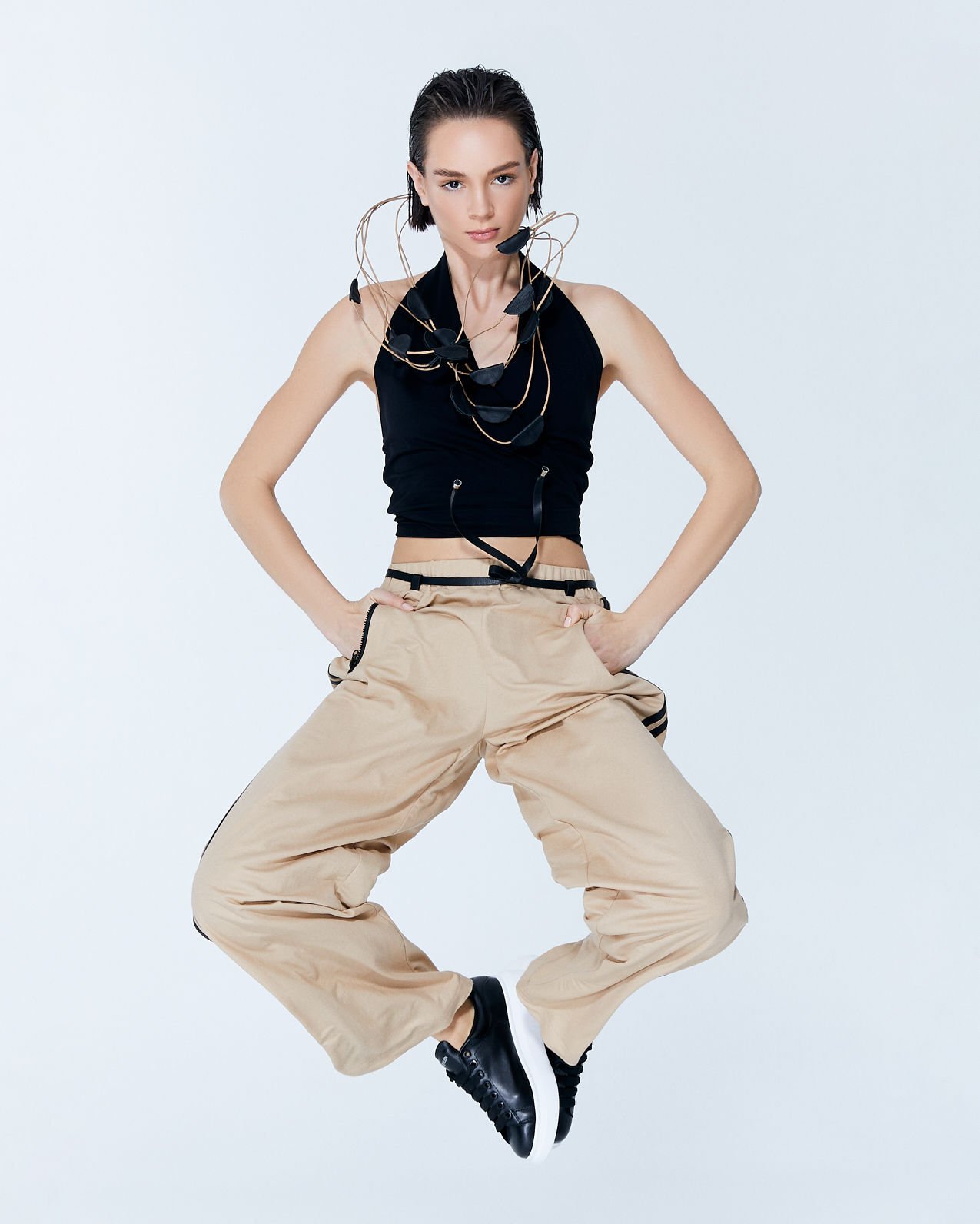 Alison Kruvaze Bağlamalı Crop (siyah)