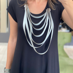 Beyaz Deri Şerit Kolye