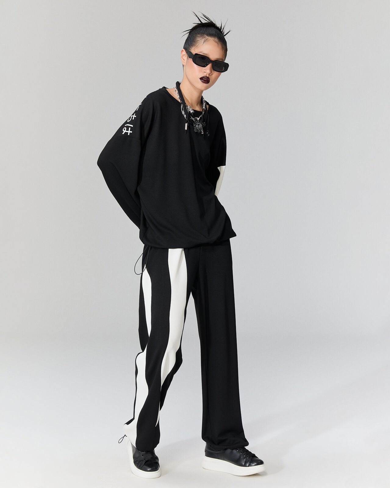 Felix Beyaz Şeritli Pantolon (siyah)