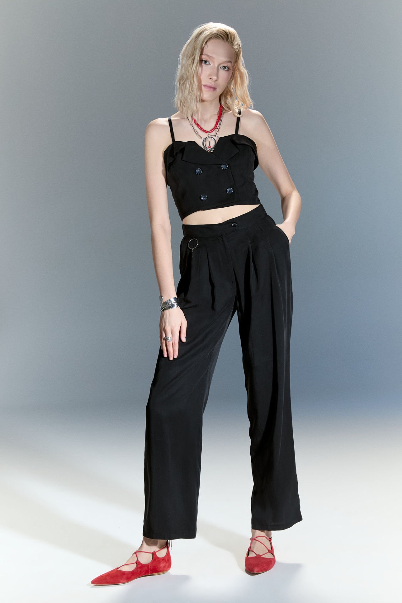 Ella Düğmeli Crop