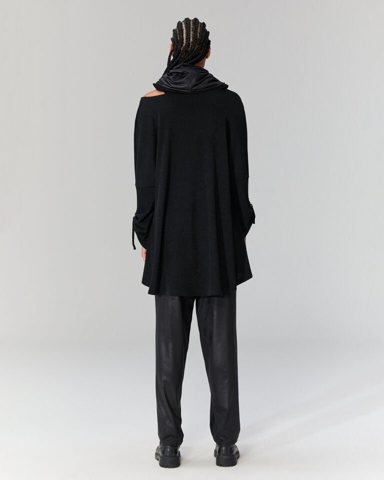 Degaje Yaka Arkası Uzun Triko Bluz (siyah)