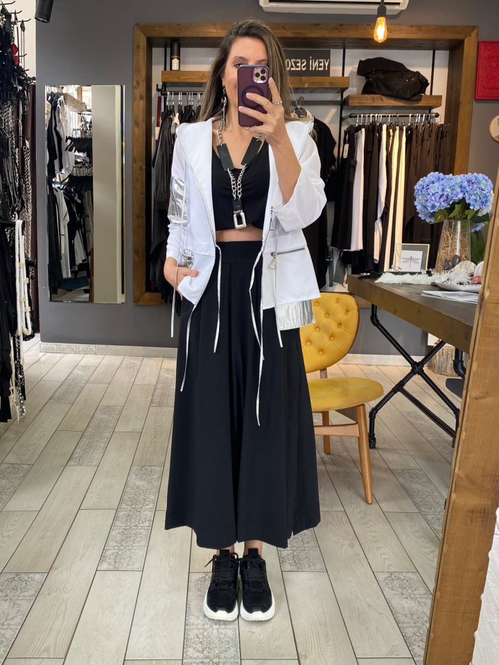 Lucia Yırtmaçlı Etek (siyah)