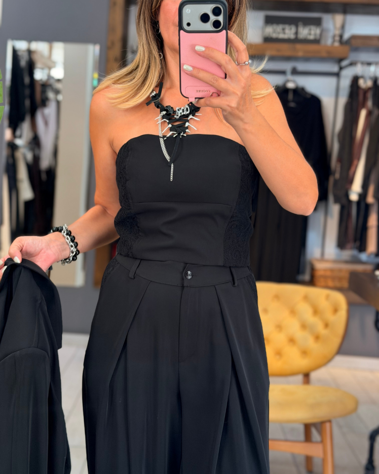 Uma Dantel Detaylı Crop (siyah)
