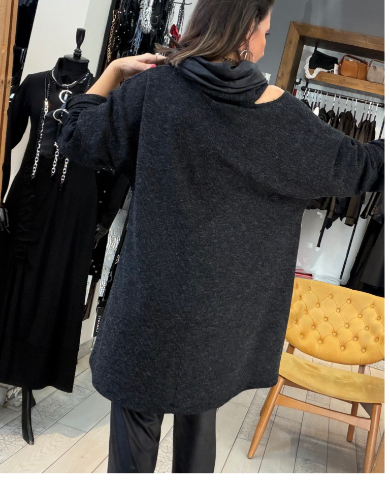 Degaje Yaka Arkası Uzun Triko Bluz (kırçıllı)