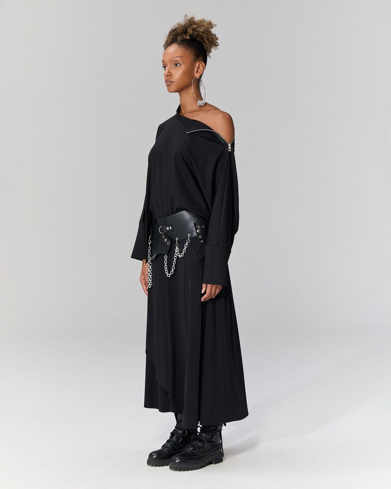 Omzu Fermuarlı Bluz (siyah)