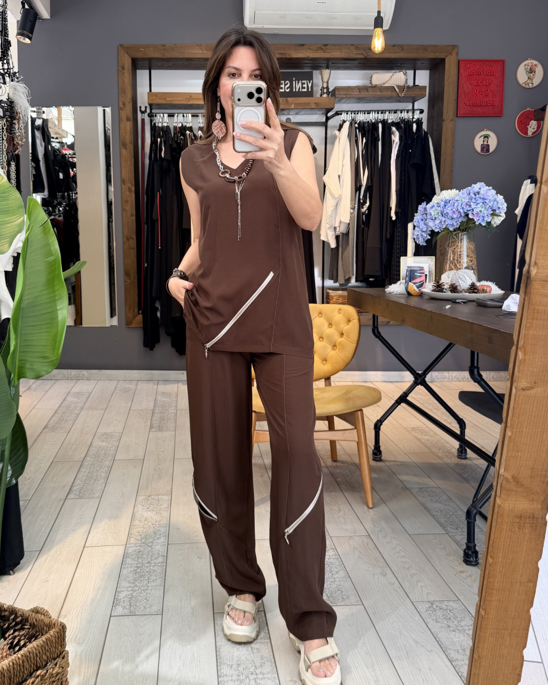Chic Fermuar Detaylı Pantolon (Kahve)